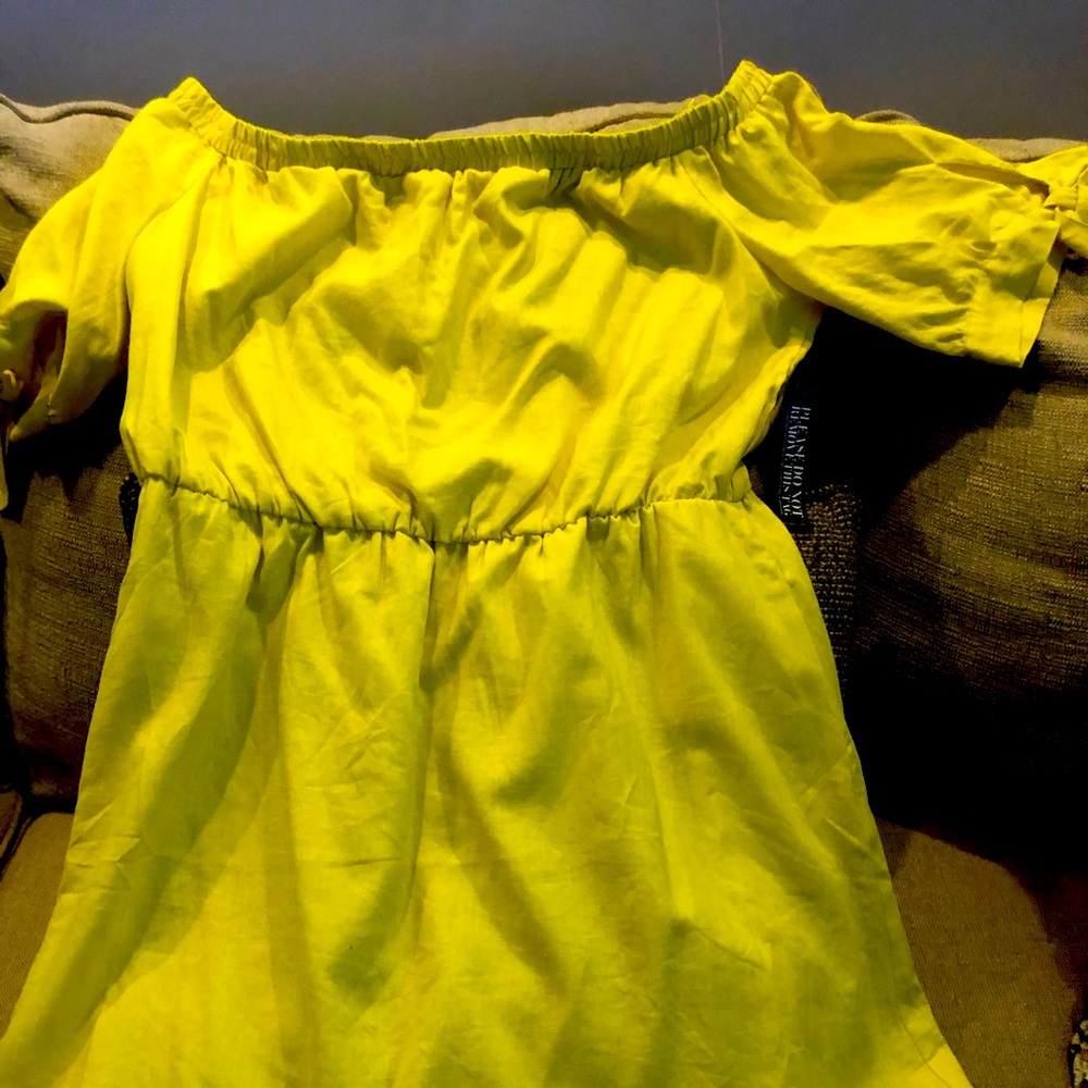 Sexy off the shoulder yellow dress!